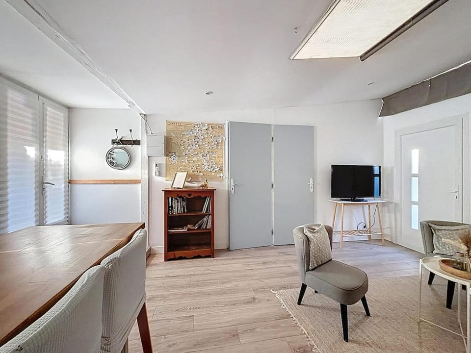 L'Espérance - Gîte Sauveur - Terrasse et parking privé Apartment in Auvergne-Rhône-Alpes