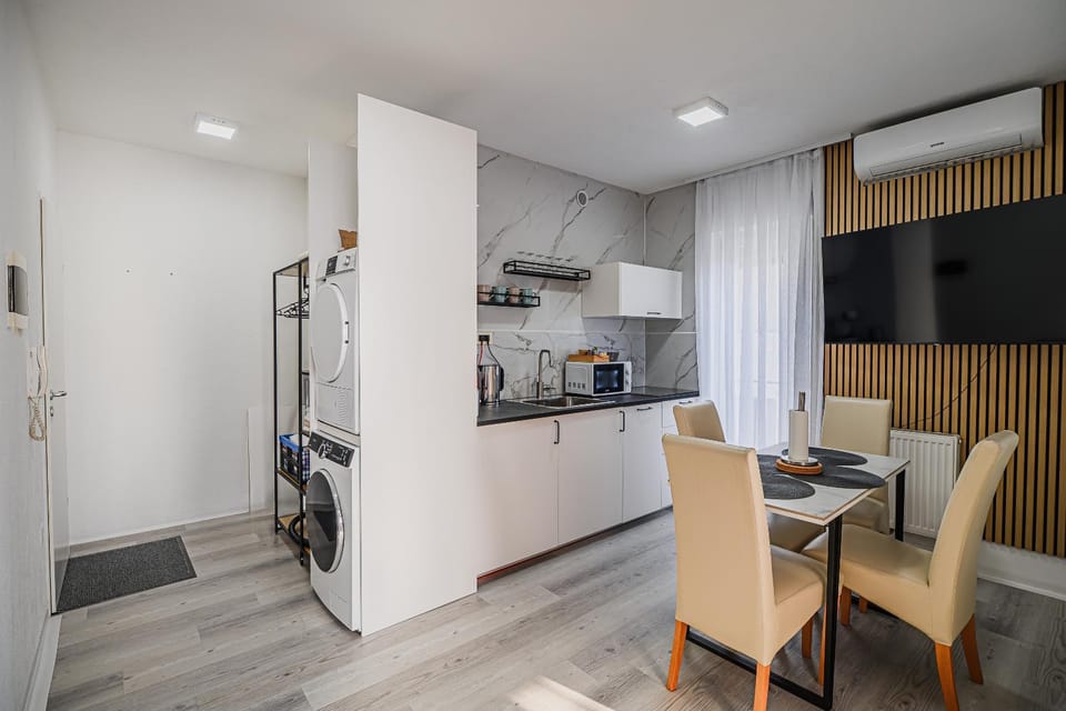 Dining area, kitchen, air conditioner