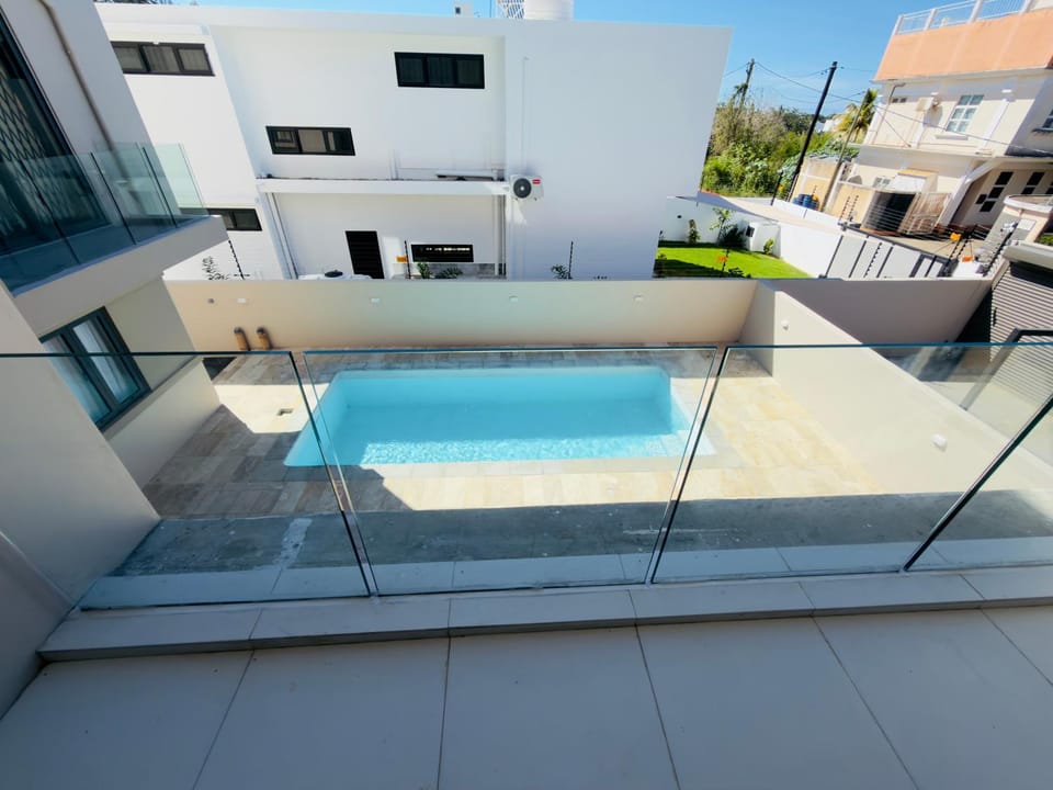 Patio, Balcony/Terrace, Swimming pool, Swimming pool