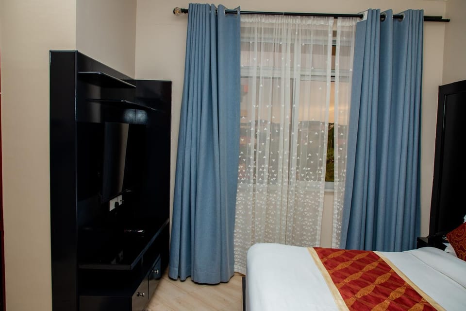 TV and multimedia, wardrobe