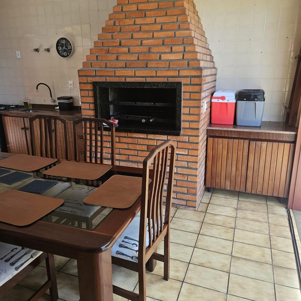 Casa 5 quartos com AC e 800m da praia de Canasvieiras House in Florianopolis