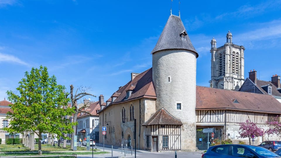 Day, Landmark view, Location