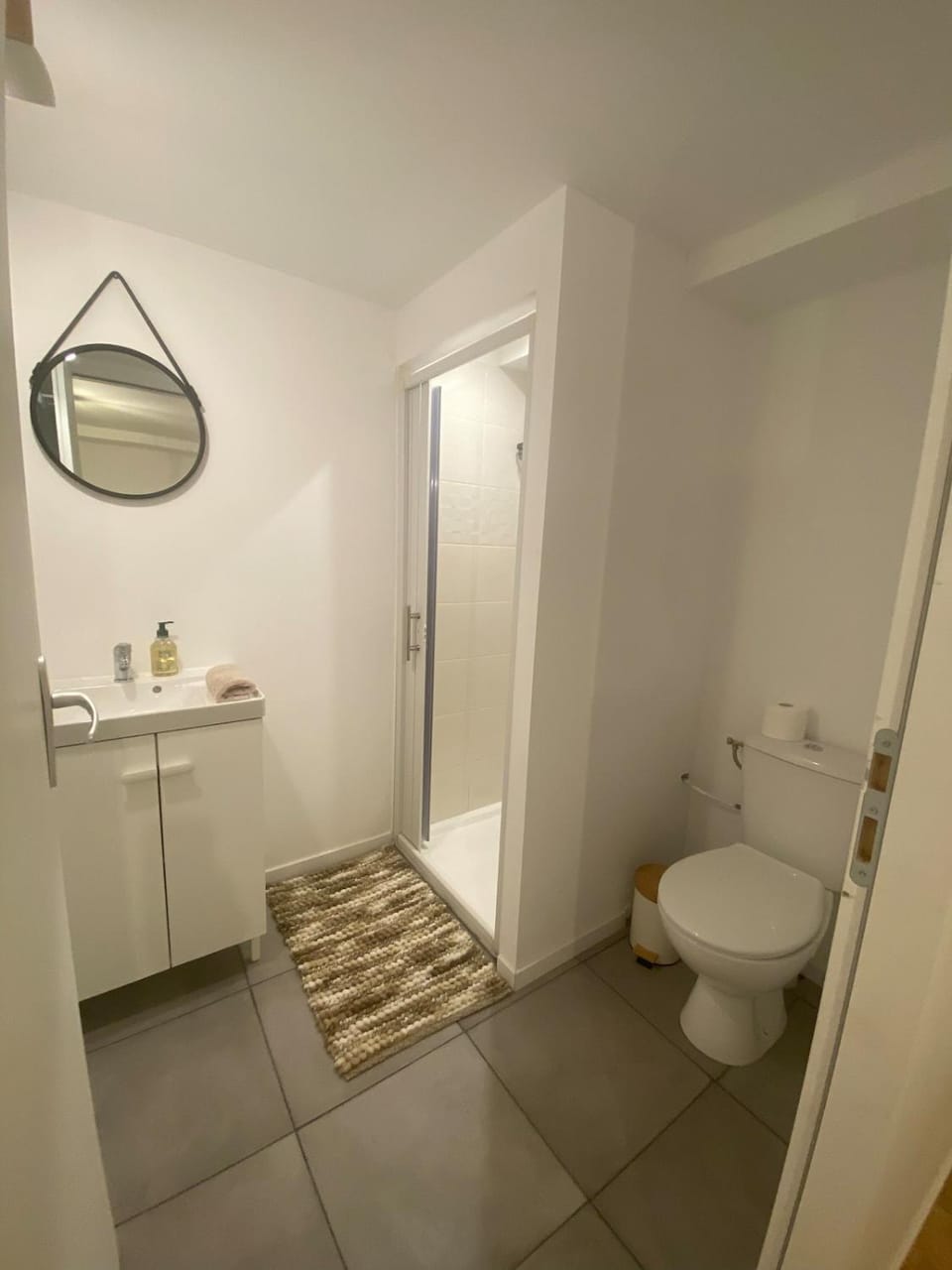 Shower, Toilet, Bathroom