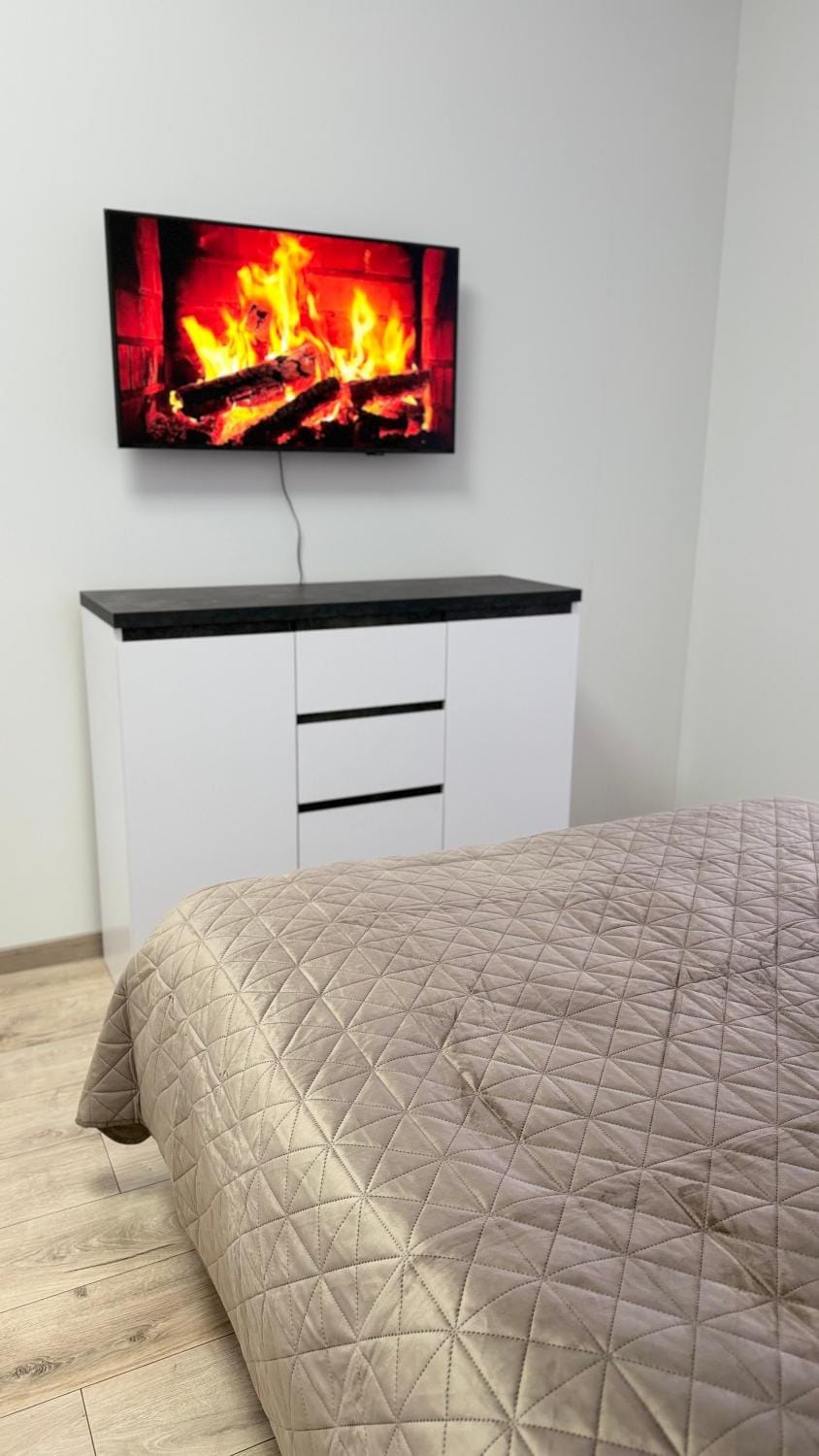 Communal lounge/ TV room, TV and multimedia, Bedroom