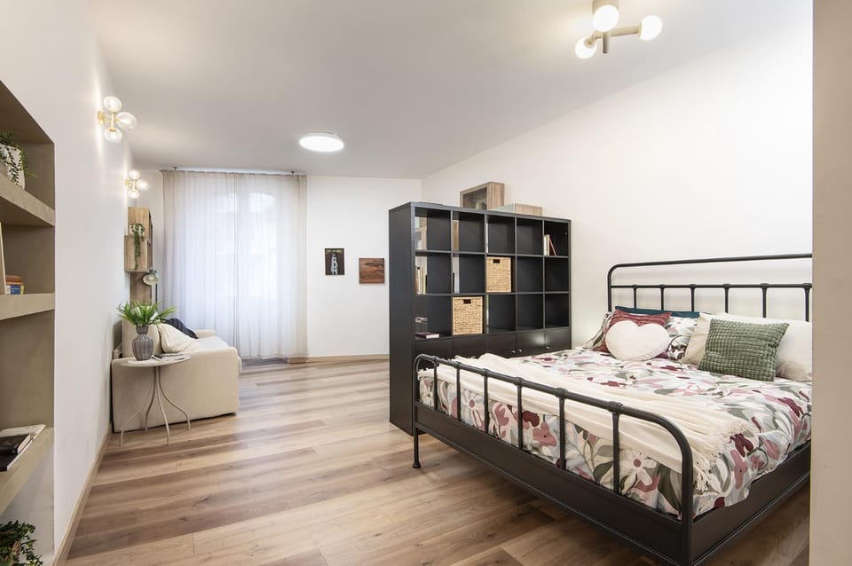 Bed, Photo of the whole room, Bedroom, wardrobe