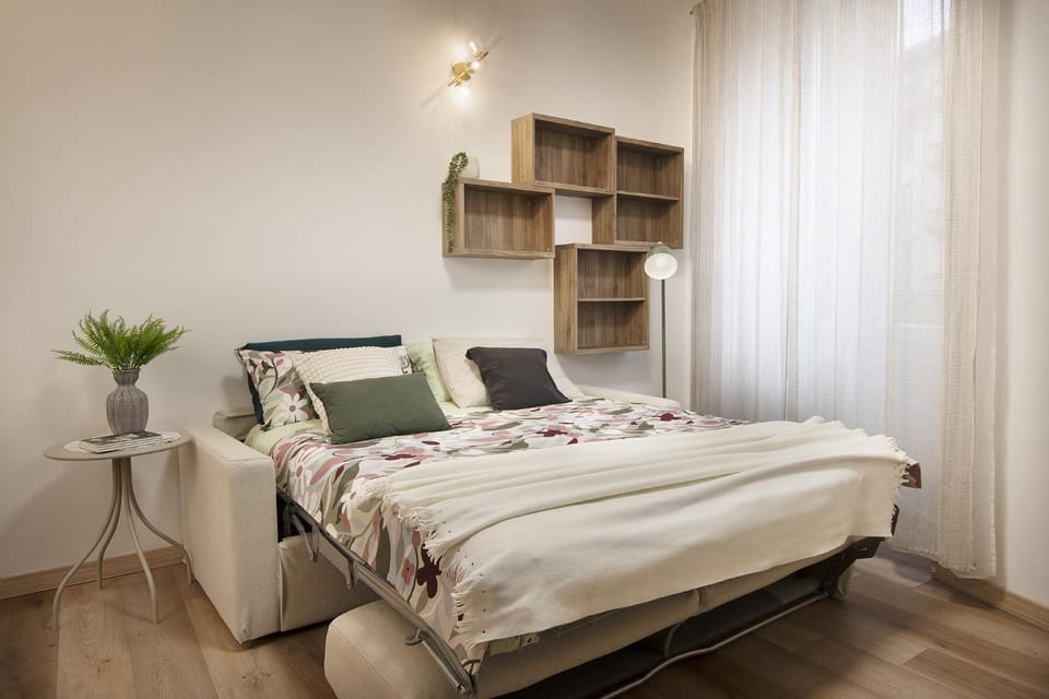 Bed, Bedroom