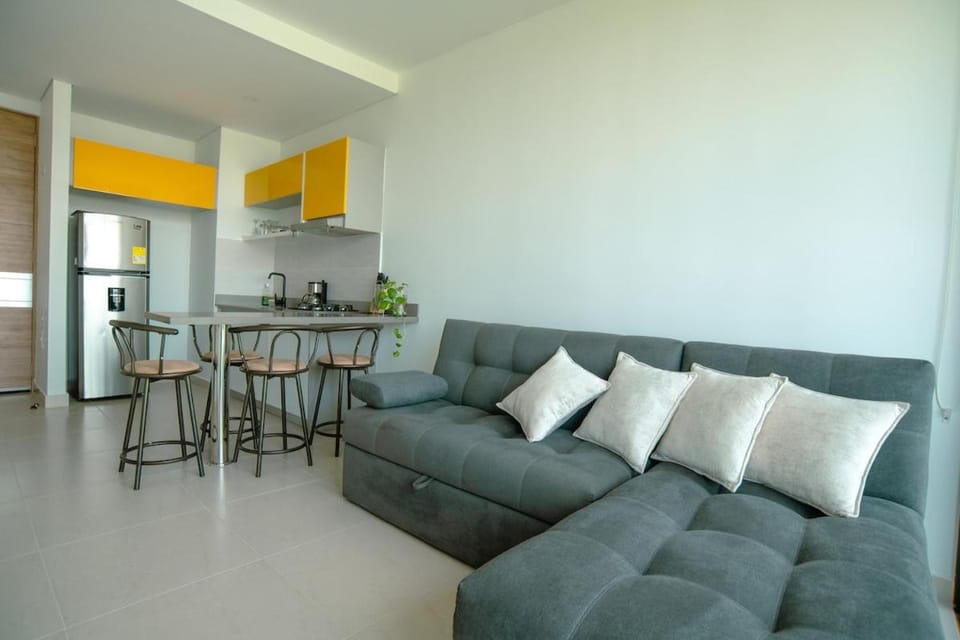 Kitchen or kitchenette, Living room, Seating area, Dining area