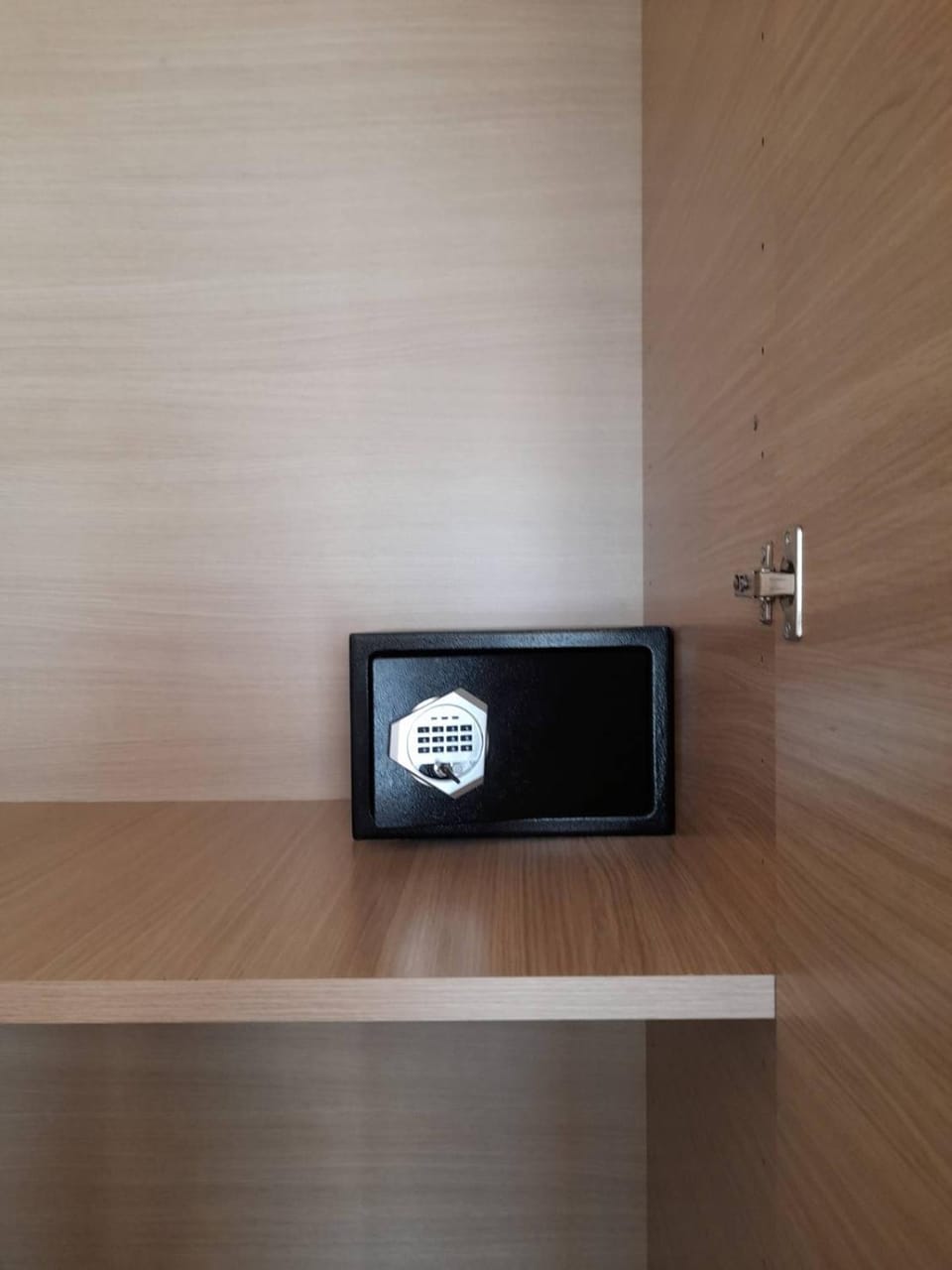 Beautiful Nissi Beach apt with big Sunny Veranda Apartment in Ayia Napa