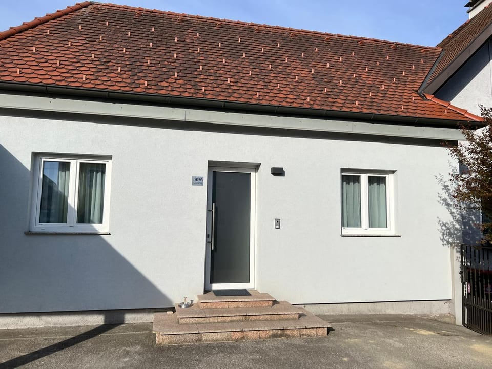 Property building, Facade/entrance