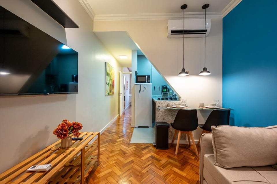 TV and multimedia, Kitchen or kitchenette, Living room, Seating area, Dining area, oven