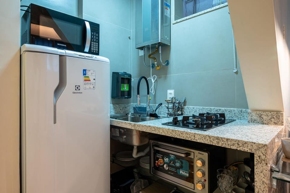 Kitchen or kitchenette, oven, stove