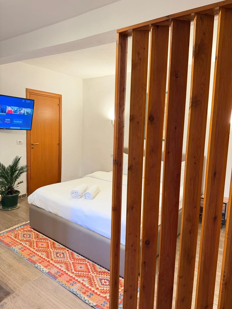 Bed, TV and multimedia