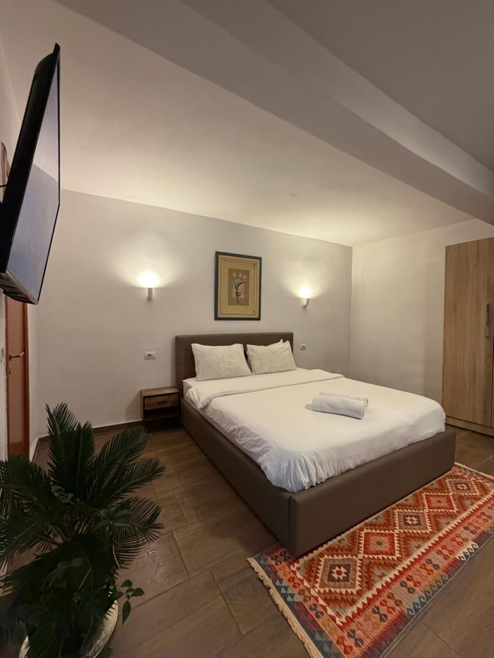Bed, Photo of the whole room