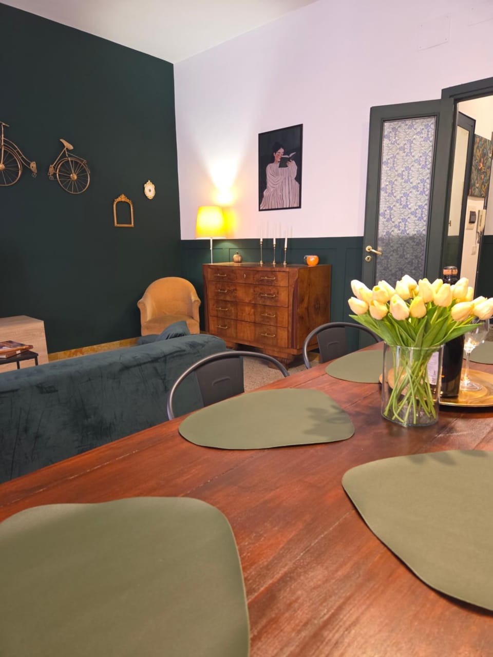Living room, Dining area