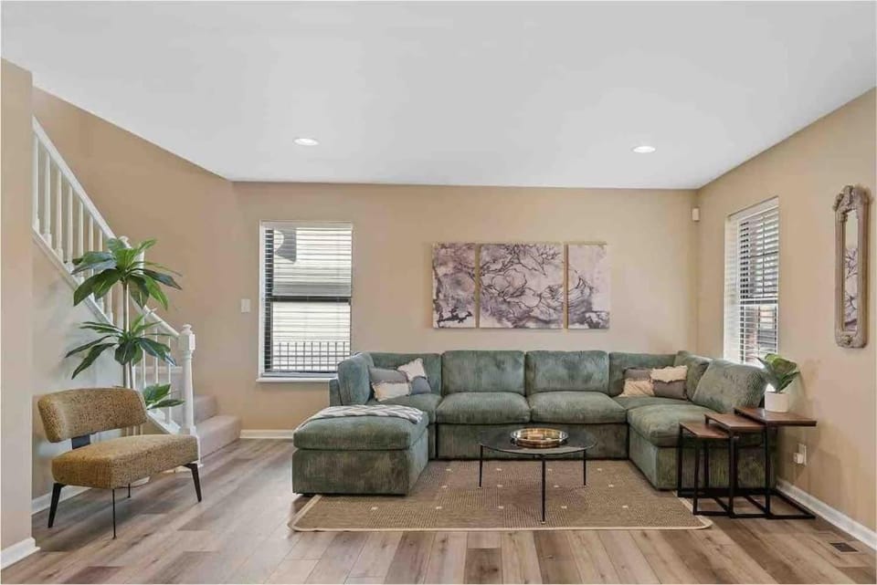 Zen Cottage with Private Parking ABODEbucks House in Saint Louis