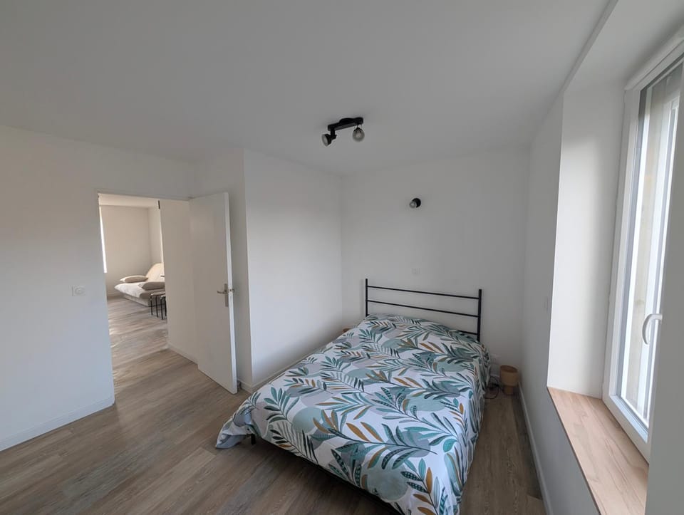 Appartement T2 Cosy Climatisé - Immeuble Privé - Parking Gratuit Apartment in Centre-Val de Loire