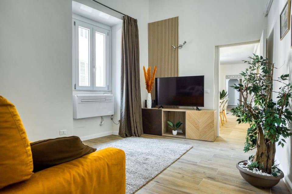 Communal lounge/ TV room, Bedroom