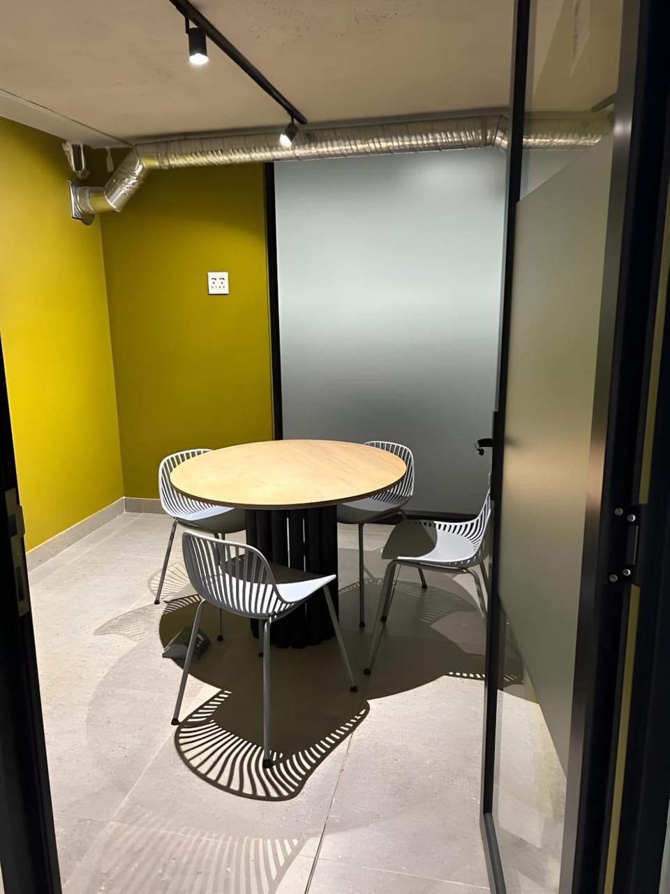 Meeting/conference room