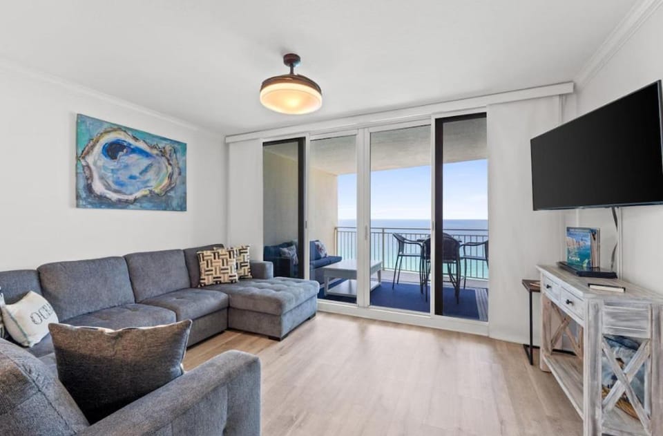 Emerald Beach 1736 by Emerald Coast Retreats Apartment in Panama City Beach