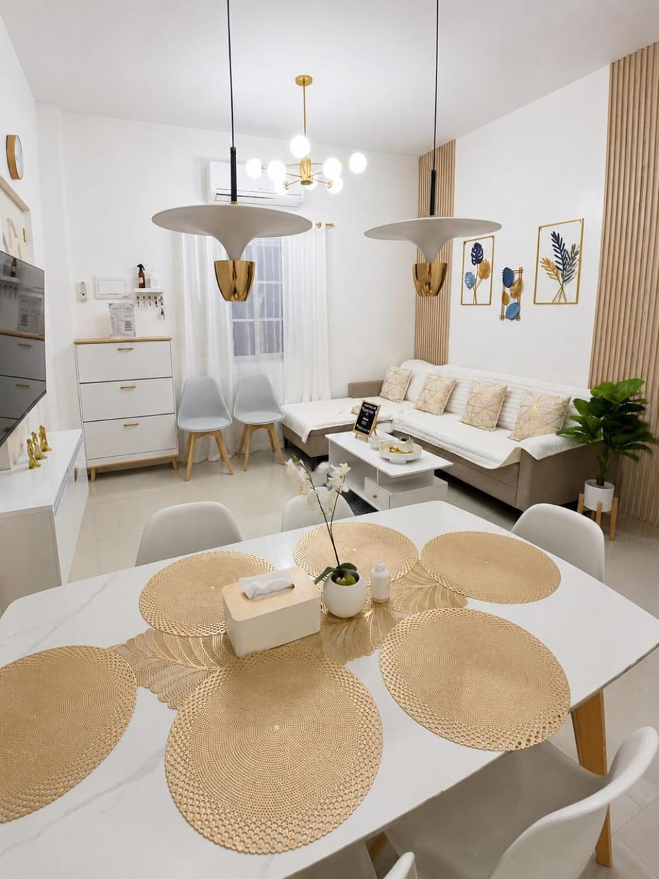 Living room, Seating area, Dining area