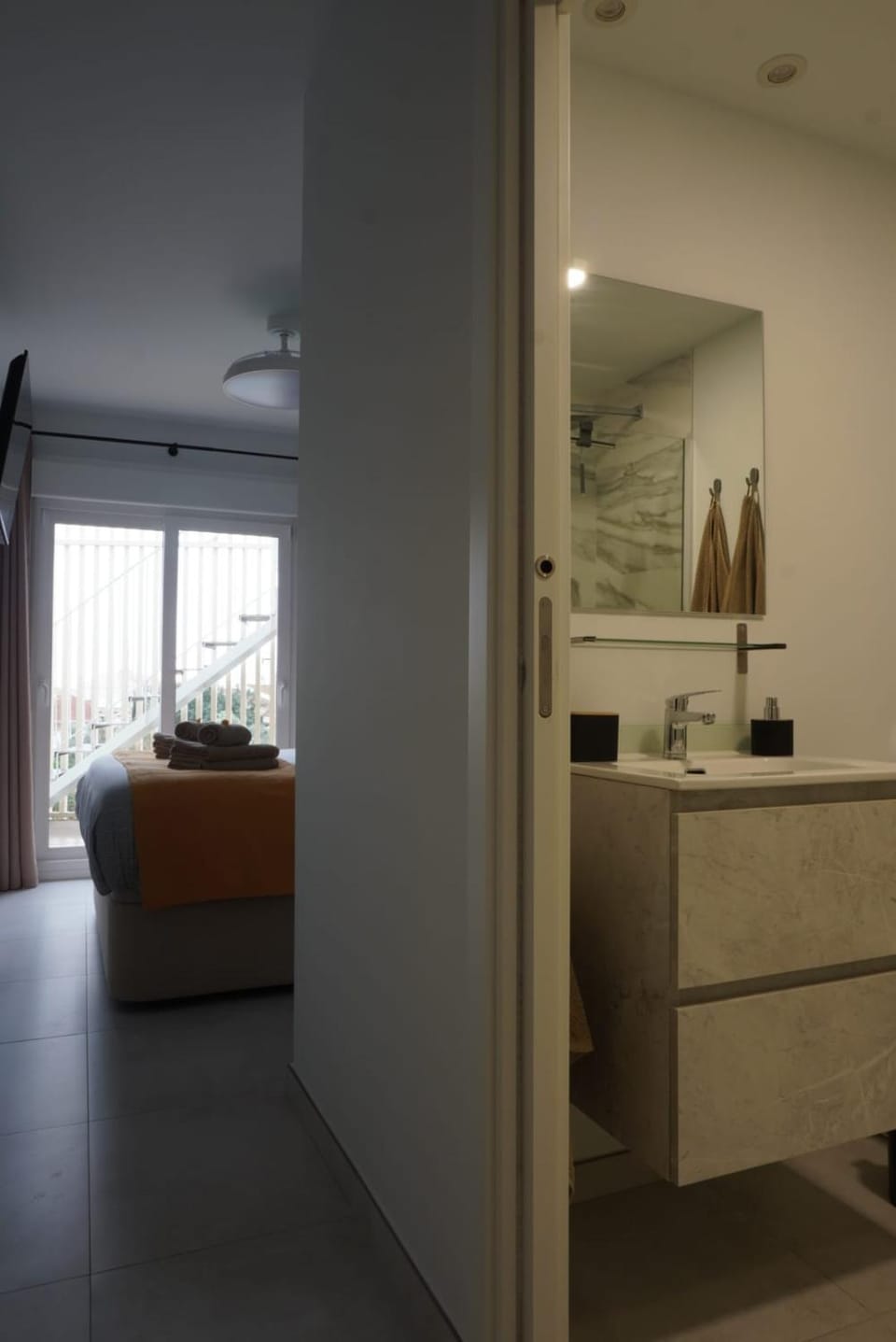 Shower, Toilet, Bathroom, Bedroom