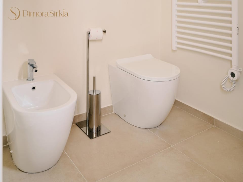 Toilet, Bathroom