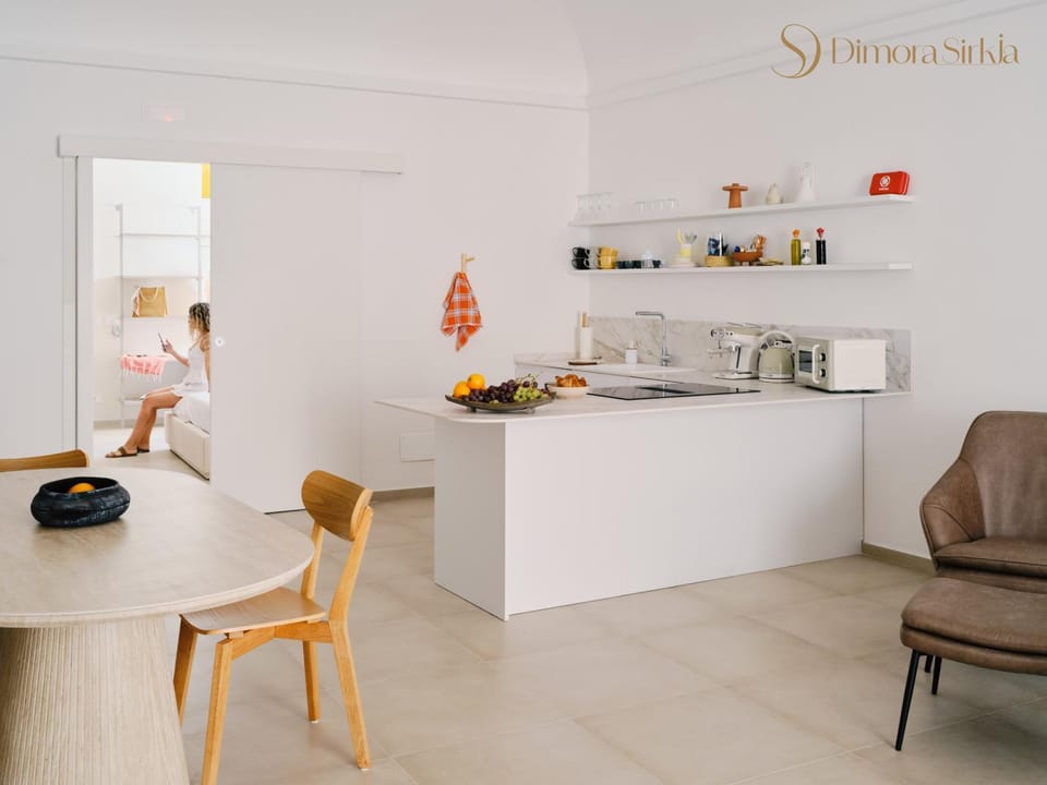 Kitchen or kitchenette, kitchen, kitchen