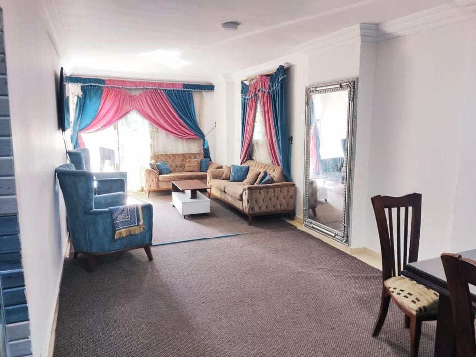 Living room, Seating area