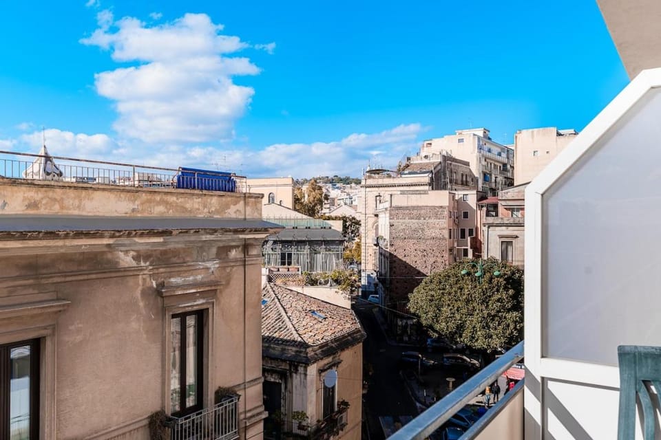 Property building, Balcony/Terrace, City view