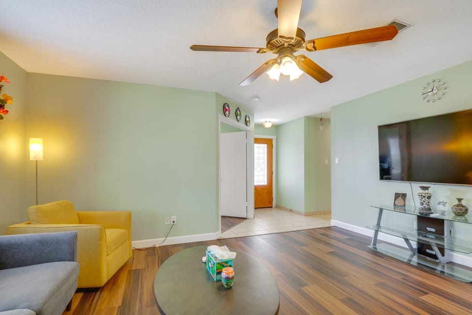Round Rock Home: Near Dell Diamond & Waterpark! House in Round Rock