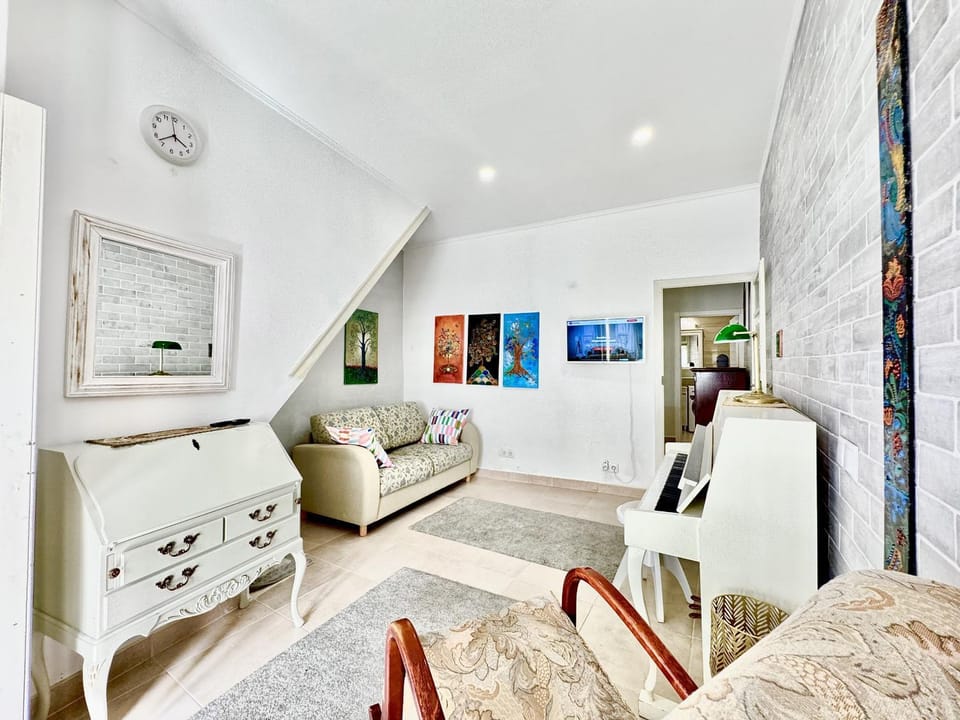 Communal lounge/ TV room, Living room