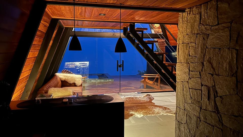Black Hut Apartment in State of Espírito Santo, Brazil