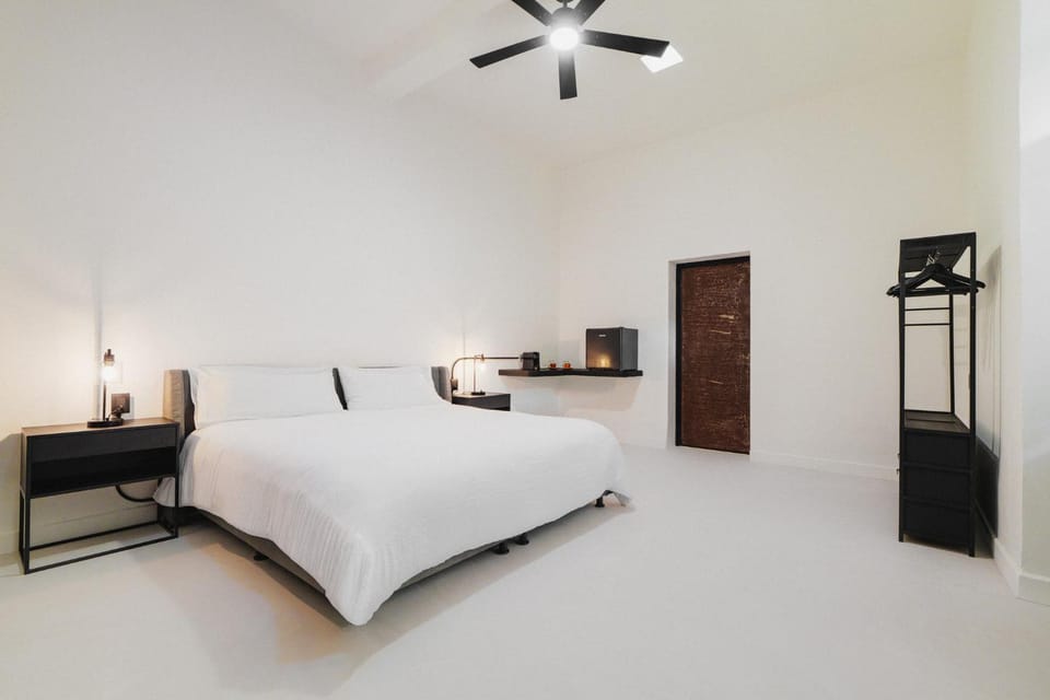 Bed, Photo of the whole room, Bedroom, wardrobe