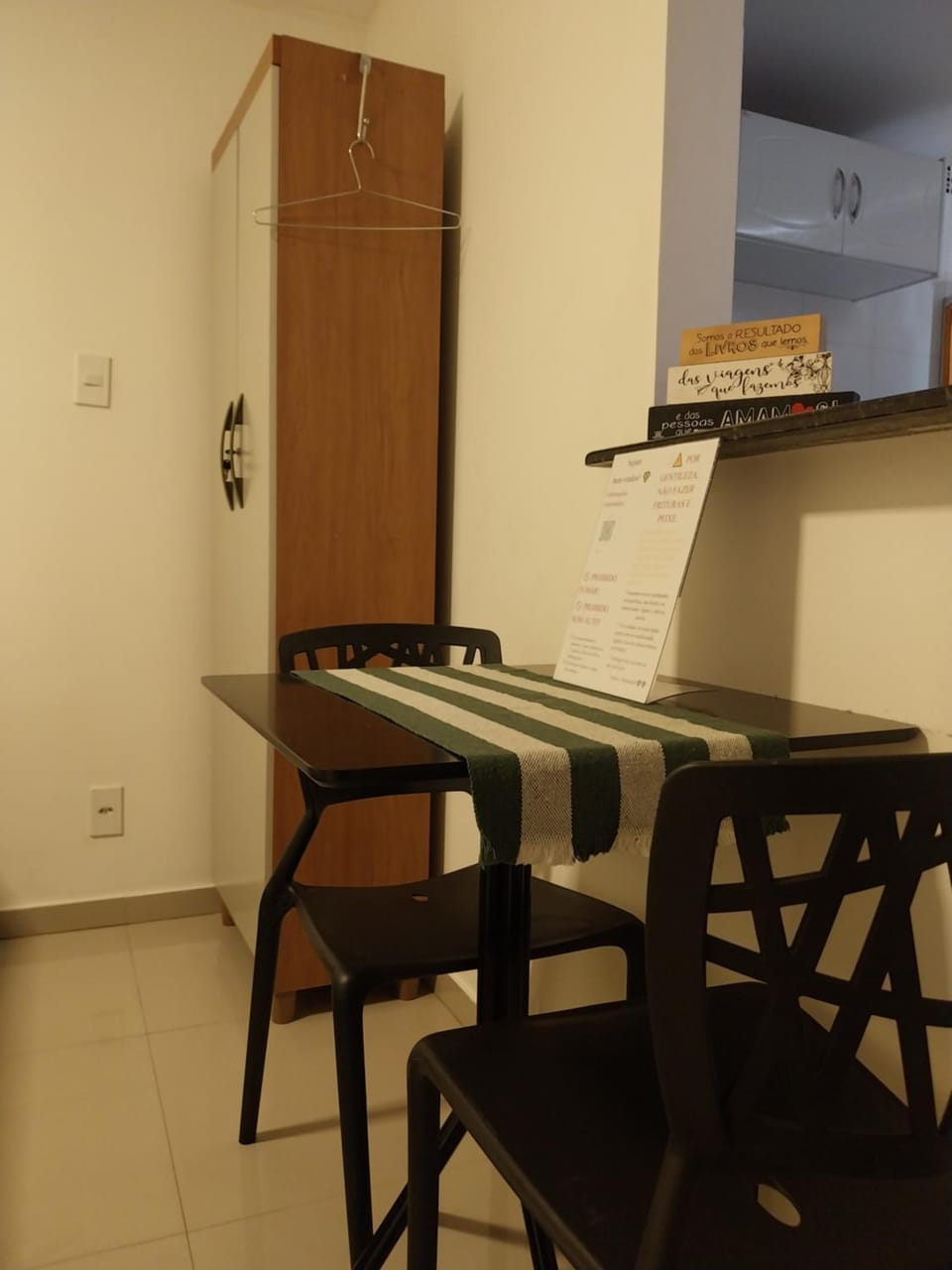 Kitnet no Centro Garagem, ar e Wi-Fi Apartment in State of Rio de Janeiro