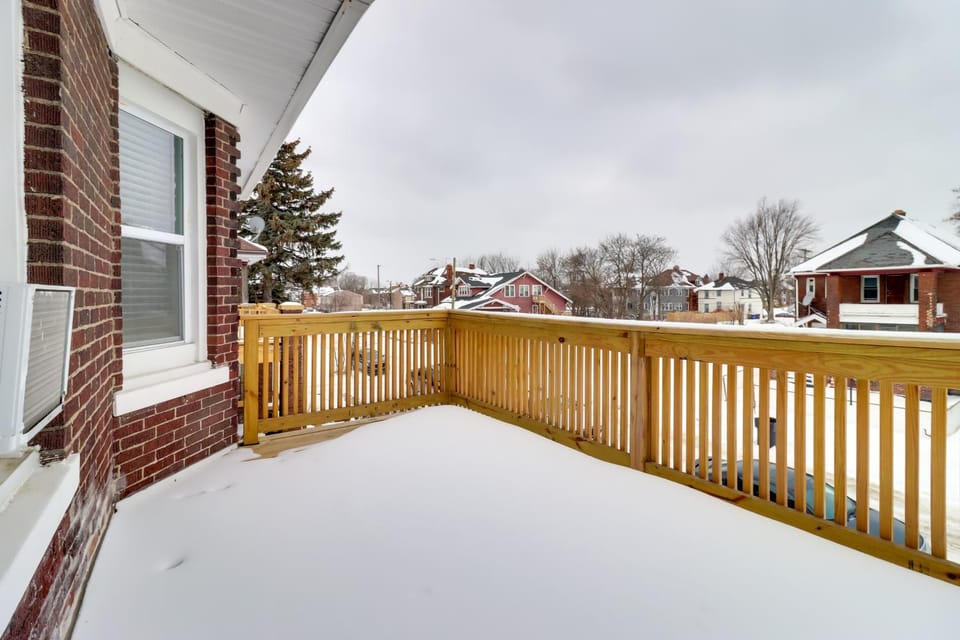 Modern Updates & Great Location! Detroit Duplex House in Detroit