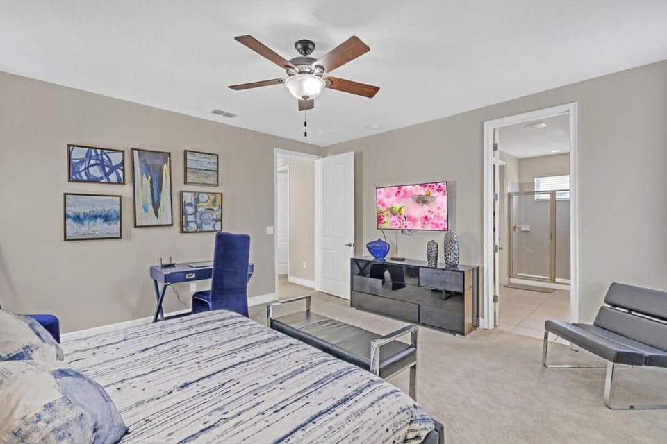 7462 Modern 6BR6BA Pool Home near Disney House in Four Corners