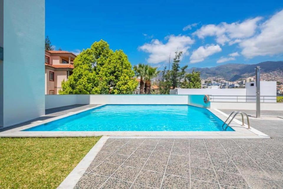 Sea View 1 Bedroom Apartment Funchal Apartment in Funchal