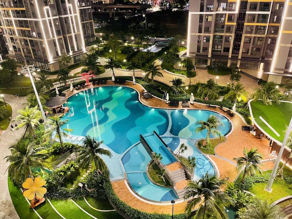 Luxury 1BR Suite with Premium Interior Bed and Breakfast in Ho Chi Minh City