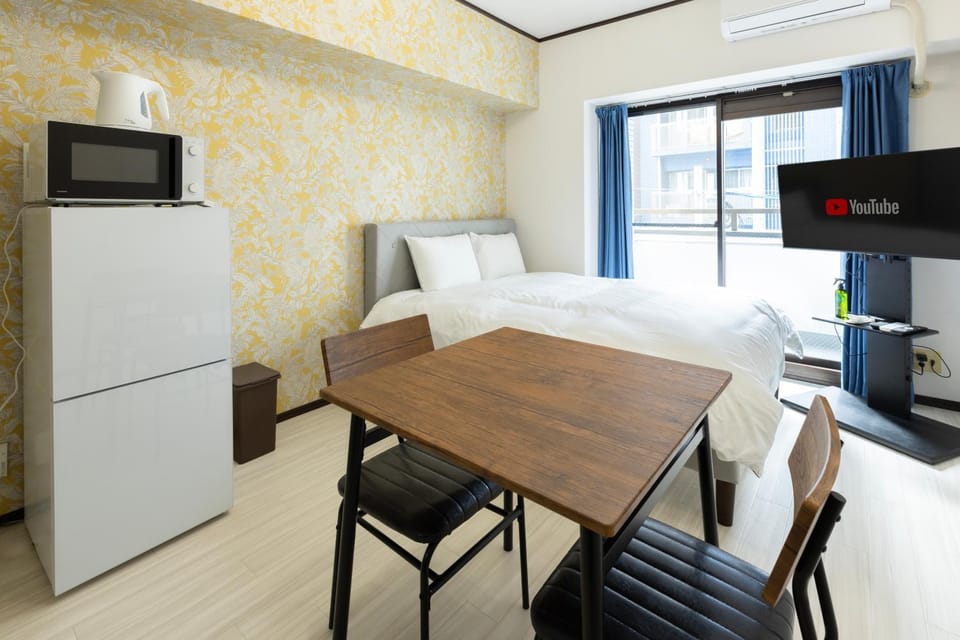 Bed, TV and multimedia, Kitchen or kitchenette, Living room, Bedroom