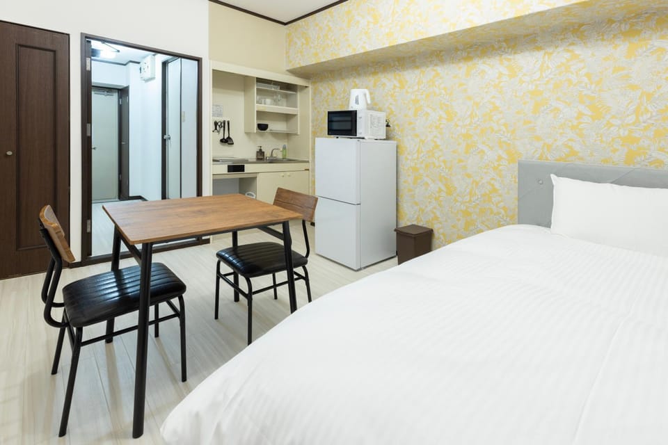 Bed, TV and multimedia, Kitchen or kitchenette, Living room, Dining area, Bedroom, wardrobe