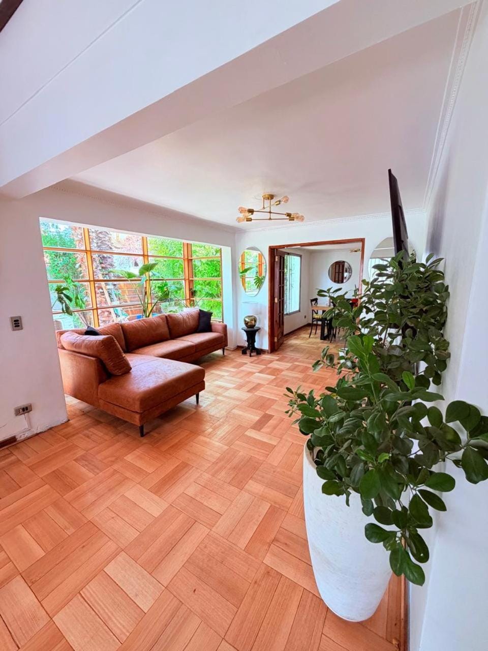 Dos Habitaciones Exclusivas en Hostal Vitacura House Bed and Breakfast in Las Condes