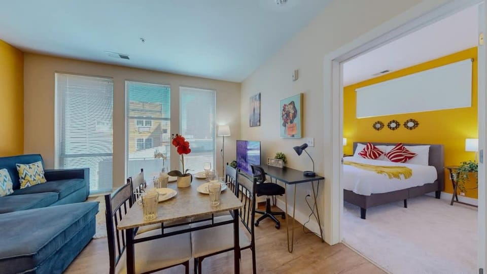 Stylish Home and Cozy200 Apartment in Stamford