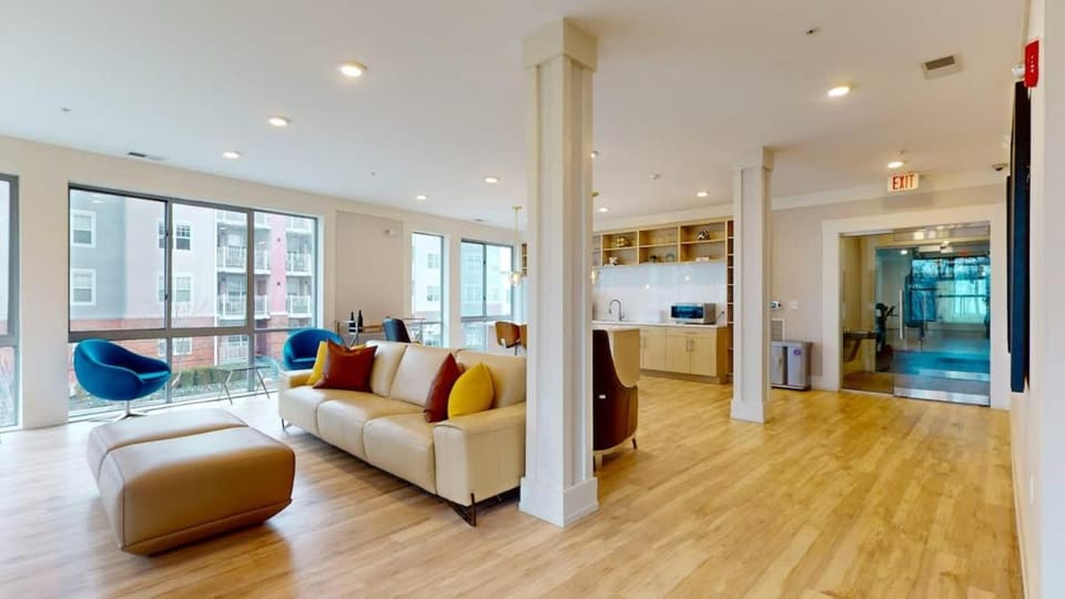 Stylish Home and Cozy200 Apartment in Stamford