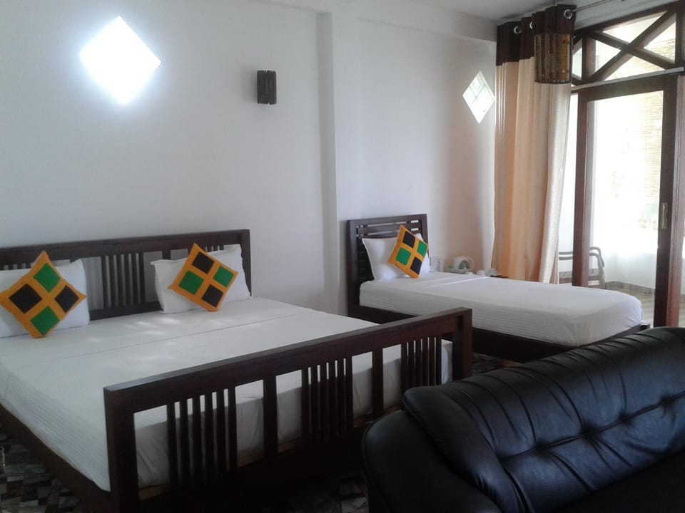 Day, Photo of the whole room
