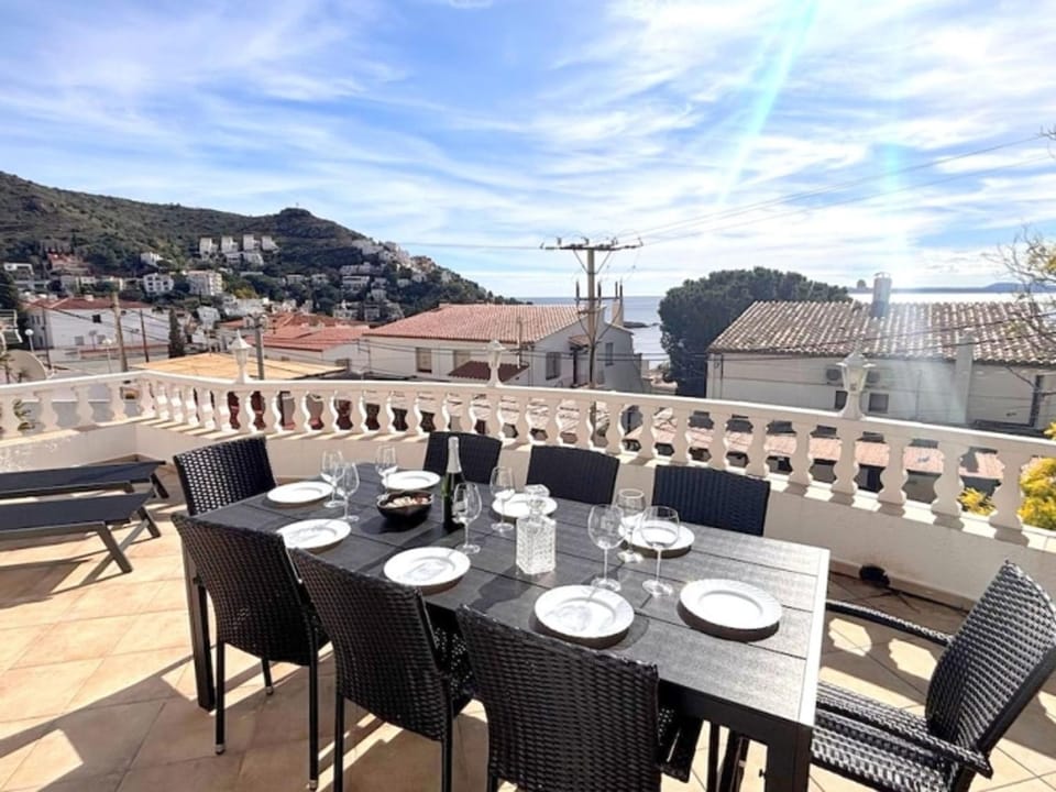 Casa individual con jardín privado, a 300m de la playa de Canyelles Petites, Roses - HISP-312-80 House in Roses