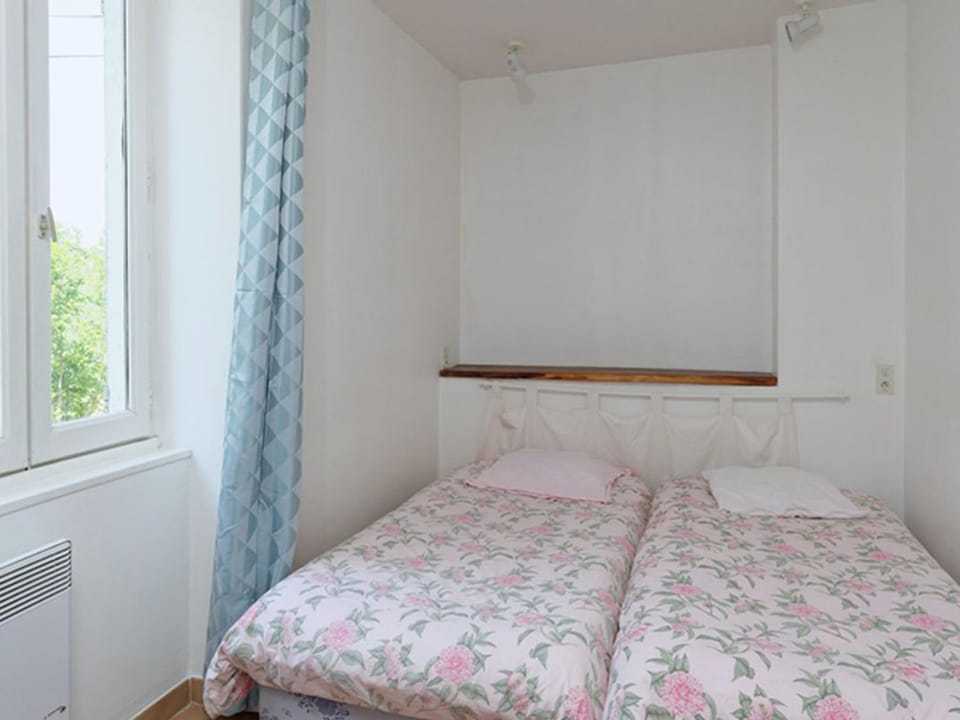 Gîte 65m² pour 4 personnes avec cuisine équipée - API-1-52-873 Campground/ 
RV Resort in Occitanie