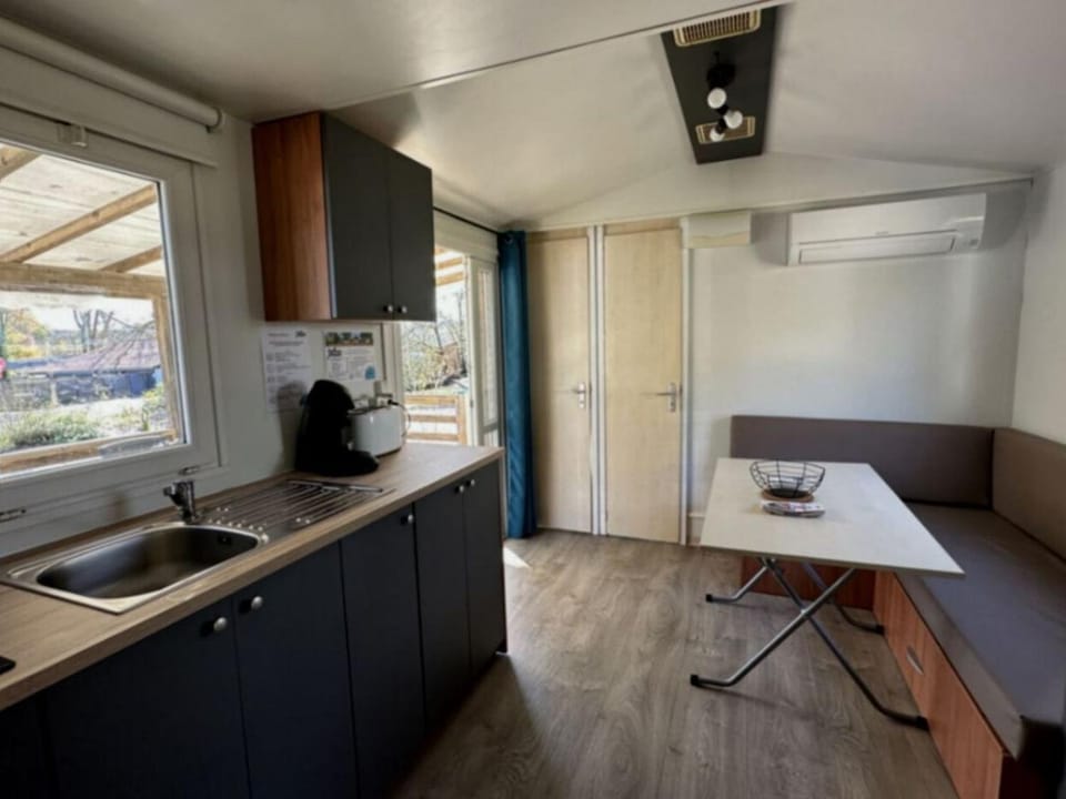 Mobil home cosy avec terrasse, 2 chambres à Lamontjoie - API-1-52-1007 Campground/ 
RV Resort in Nouvelle-Aquitaine