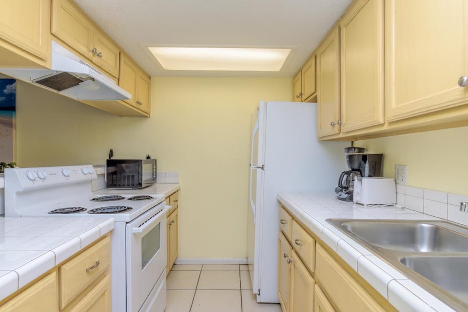 Tiki 145 - Spacious 3 bedroom Condo Ground Floor Apartment in South Padre Island