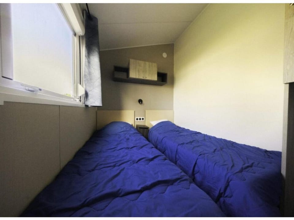 Mobil-home confortable avec terrasse à Saint-Coulomb - API-1-52-1289 Campground/ 
RV Resort in St-Malo