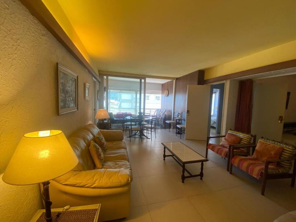 Amplio apartamento en la península Apartment in Punta del Este